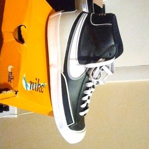 Blazer mid 77 Nike sneakers $ize 12 men